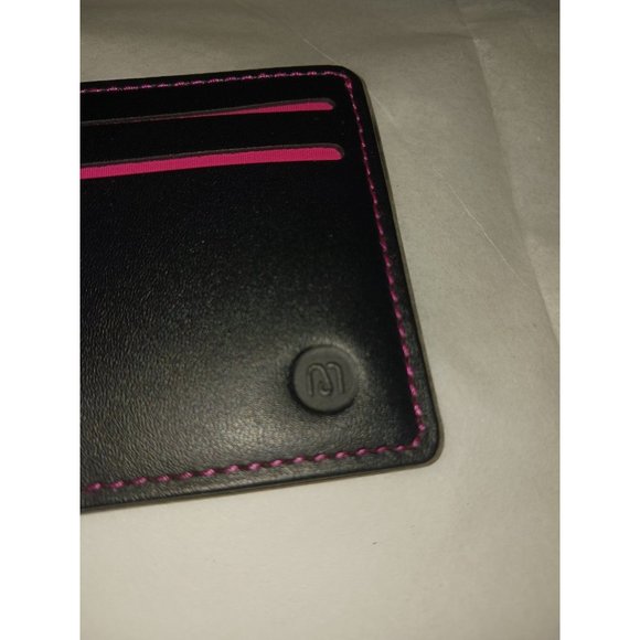 NWOT! Cute ID/CC Wallet - Picture 3 of 7